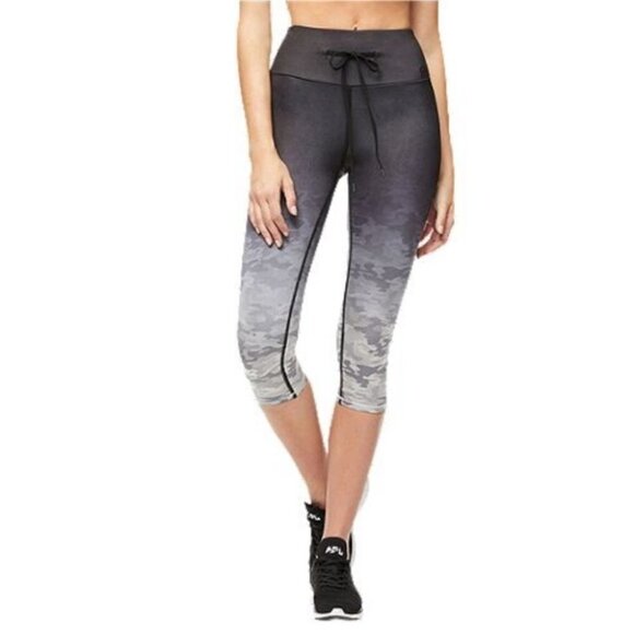 Good American | Cinched Waist Capri Tights - Ombre Camo - Picture 14 of 14